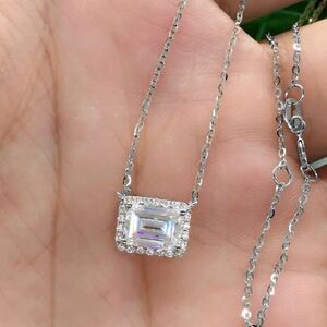 The Beauty Box luxury pendant necklace in 925 silver
